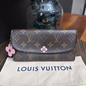 Authentic Louis Vuitton Emilie Bloom Flower Wallet